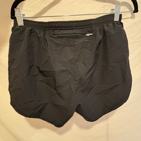 Nike Running Shorts - Picture 2 of 3